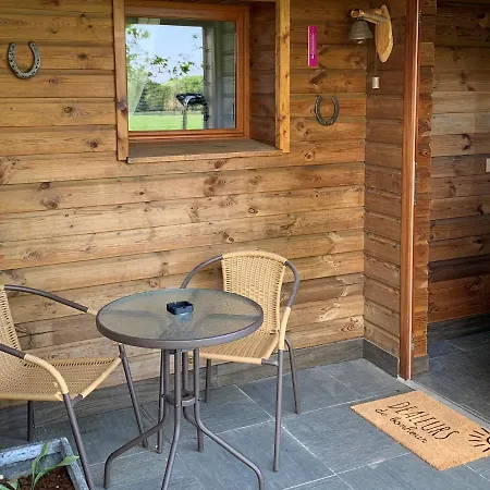 Le Chant Des Pierres - Entre Terre Et 別荘