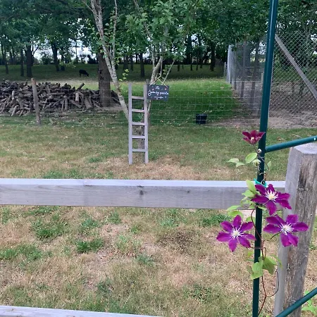 Le Chant Des Pierres - Entre Terre Et Σπίτι διακοπών *