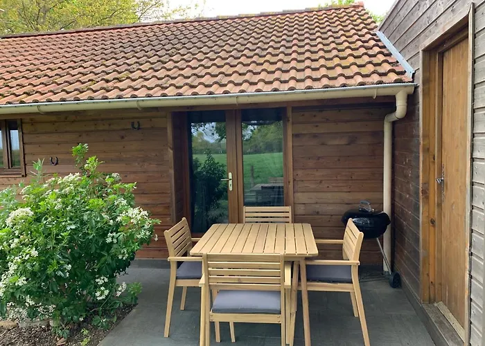 Le Chant Des Pierres - Entre Terre Et Ferienhaus *