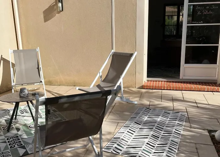 Le Chant Des Pierres - Entre Terre Et Ferienhaus *